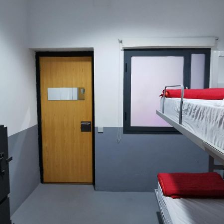 Traveller Box Hostel Seville Ngoại thất bức ảnh