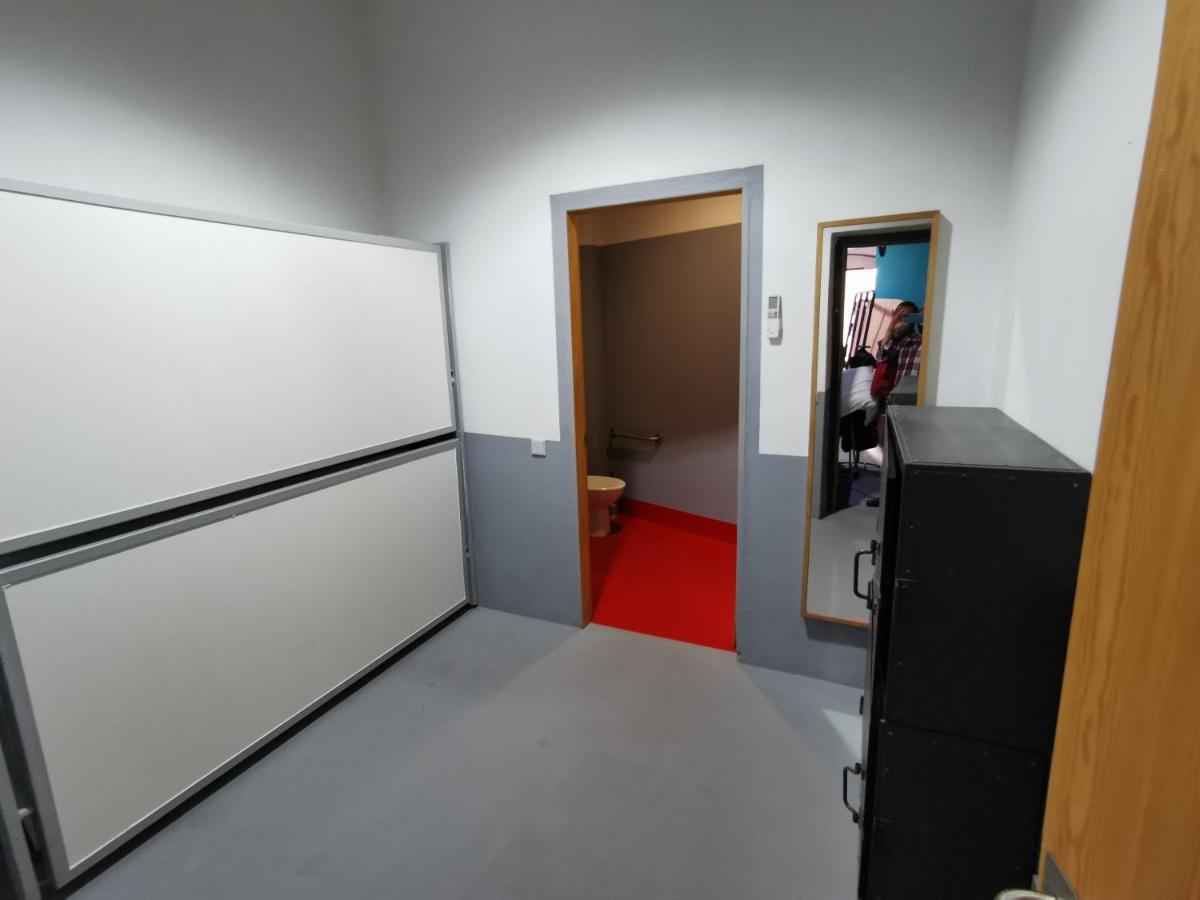Traveller Box Hostel Seville Ngoại thất bức ảnh