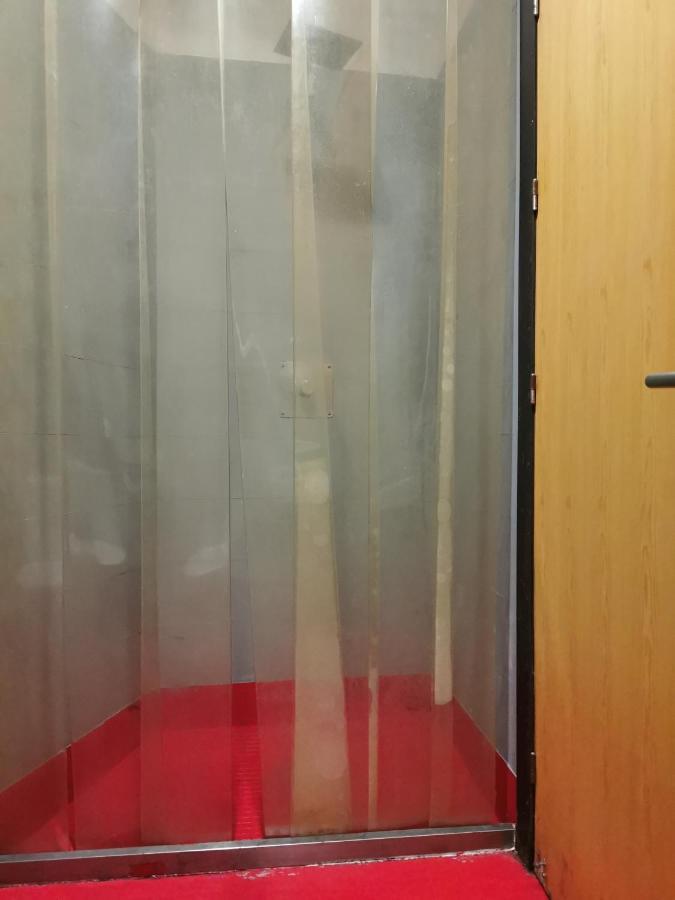 Traveller Box Hostel Seville Ngoại thất bức ảnh
