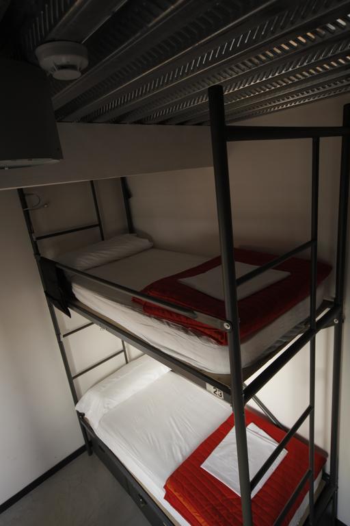 Traveller Box Hostel Seville Phòng bức ảnh