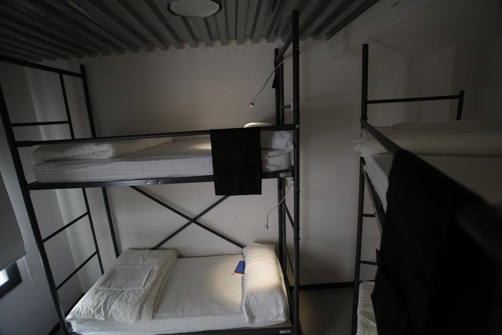 Traveller Box Hostel Seville Ngoại thất bức ảnh