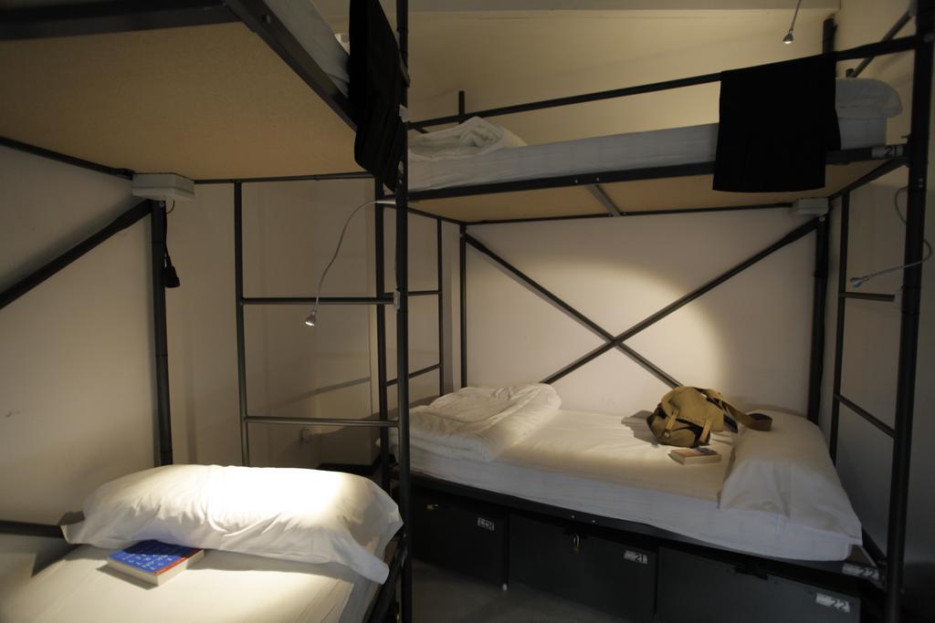 Traveller Box Hostel Seville Phòng bức ảnh